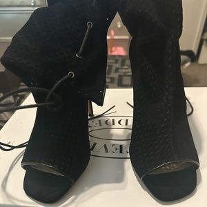 Steven Madden Booties size 10